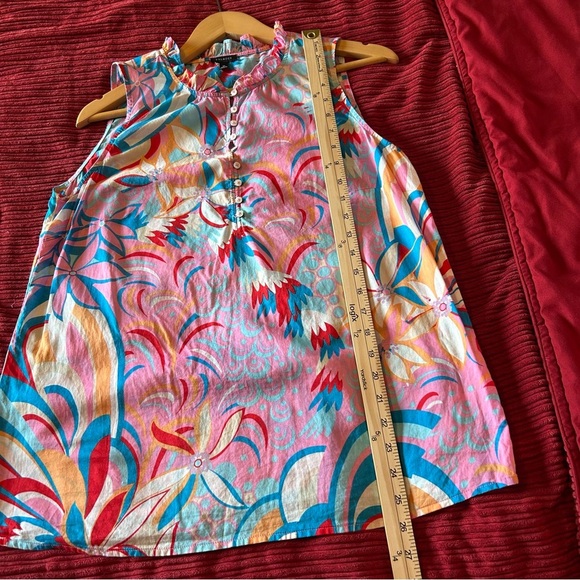 Talbots Ruffle Trim Shell Dazzling Floral. Size Medium. - Picture 9 of 10